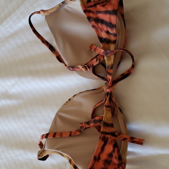 Shade & Shore Tiger Print Underwire Bikini Top Size 36D # - Picture 6 of 11
